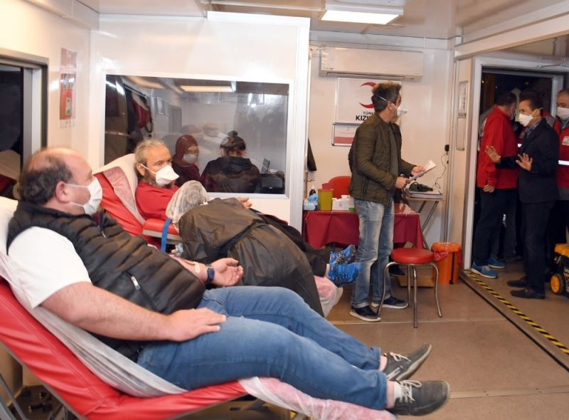 Tuzla Belediyesi kan bağışı kampanyalarına devam ediyor
