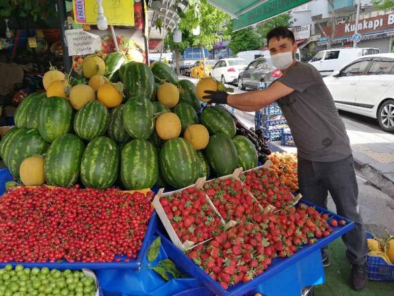 Gıda satan iş yerlerinin 6 saatlik mesaisi başladı
