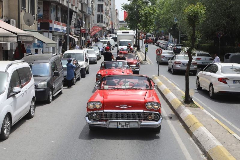 Eyüpsultan’da klasik araçlarla bando konseri
