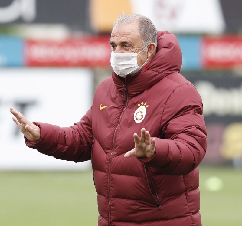 Galatasaray, günü çift idmanla tamamladı
