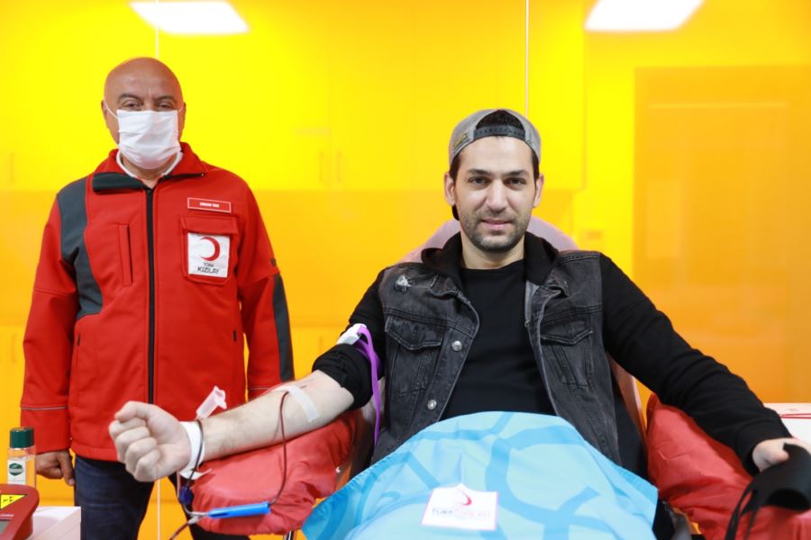 Oyuncu Murat Yıldırım’dan Kan bağışı