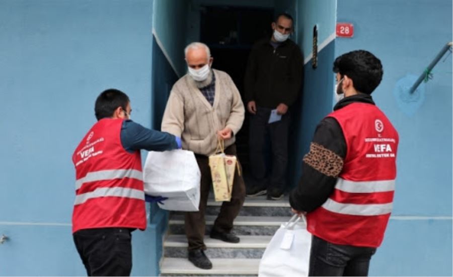 Sultanbeyli Kaymakamlığından şehit ve gazi ailelerine iftar yemeği