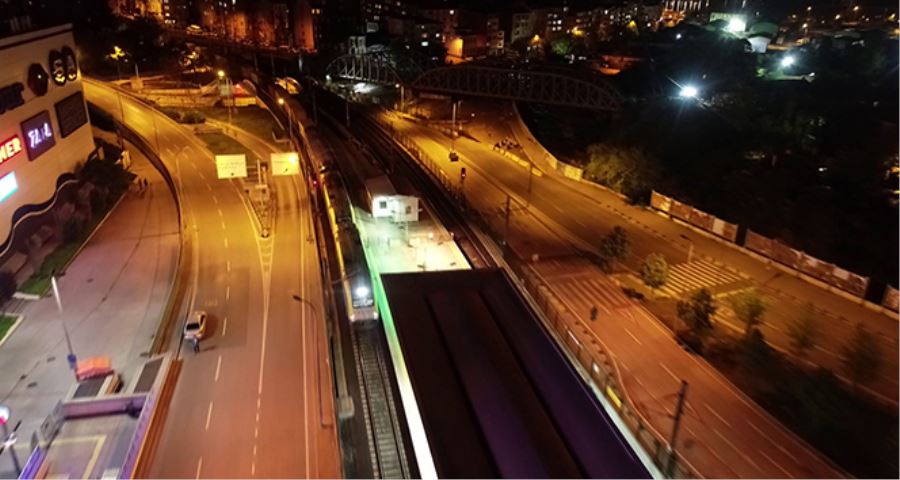 Marmaray’dan iki kıta arası geçiş yapan yük treni havadan görüntülendi