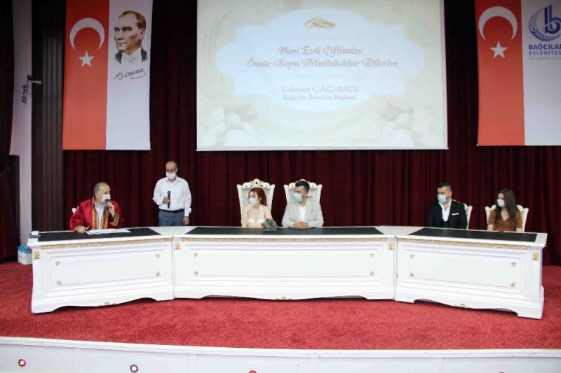 Yeni normalleşme dönemi sonrası Bağcılar’da ilk nikah kıyıldı
