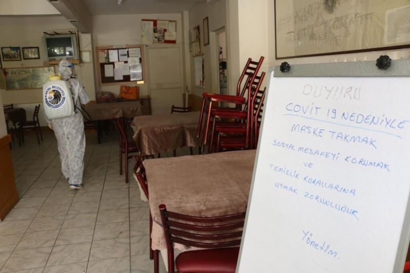 Kartal Belediyesi’nden ilçedeki kahvehane ve kıraathanelere dezenfekte hizmeti
