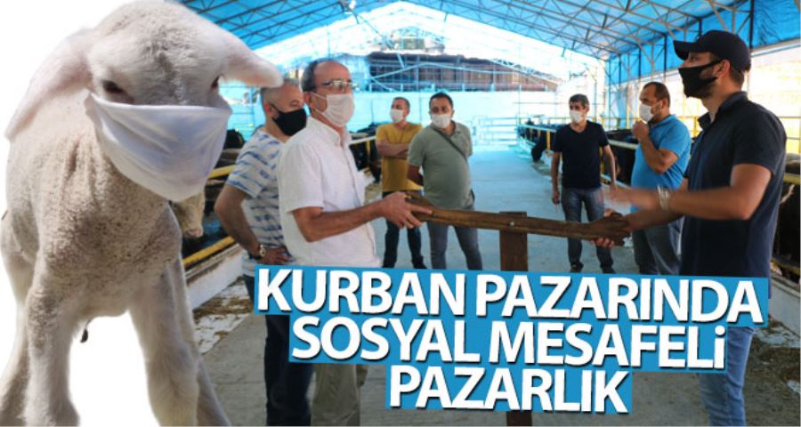 (ÖZEL) İstanbul’da kurban pazarında sosyal mesafeli pazarlık böyle görüntülendi