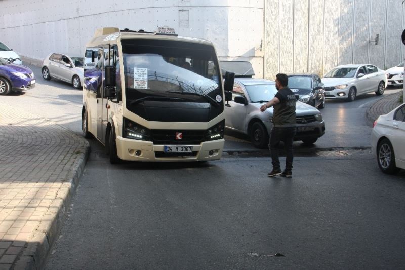 Bayrampaşa ve Sultangazi’de minibüslere denetim

