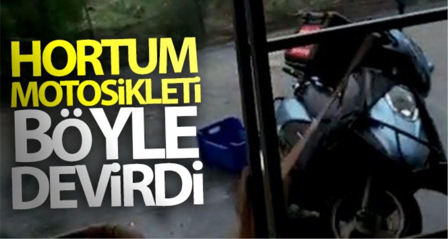 Hortumun motosikleti savurma anı kamerada