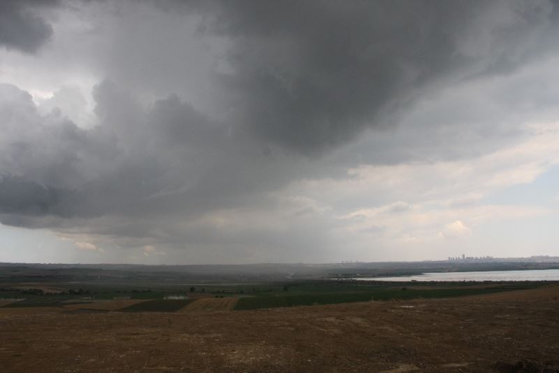 Büyükçemece’de kara bulutlar
