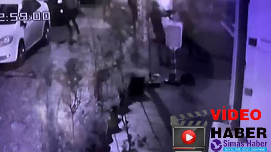 Beyoğlu’nda iki grup arasındaki kalaşnikoflu çatışmalar kamerada