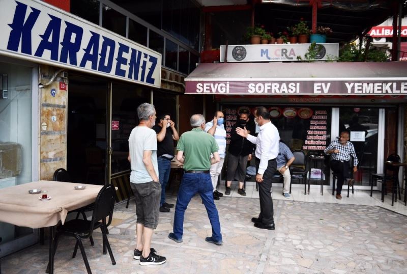 Başkan Yıldız Sütlüce’de esnaf ve vatandaşların taleplerini dinledi
