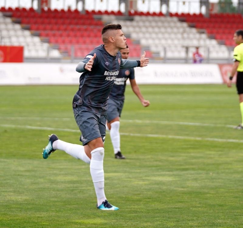 Beşiktaş geleceğin takımı için kolları sıvadı
