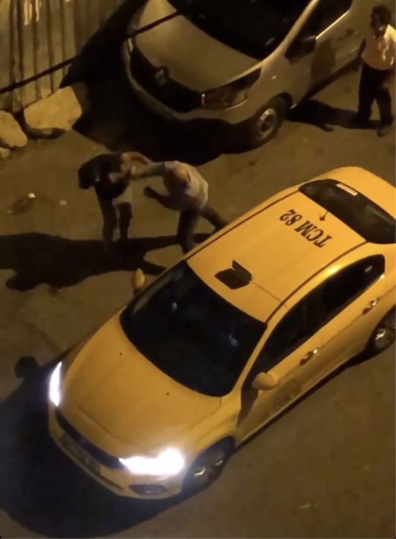 (Özel)- İstanbul’da müşterisini yumruklayan taksicinin belgesi süresiz iptal