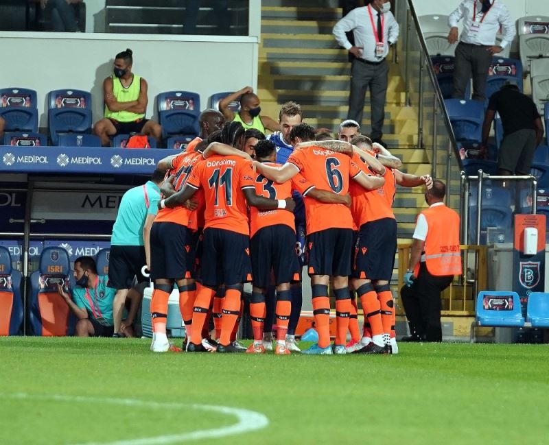 Başakşehir evindeki yenilmezliğini 16’ya çıkardı
