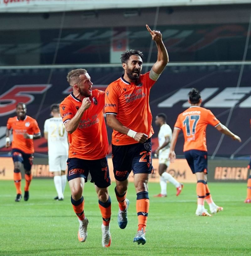 Başakşehir’de şampiyonluk golü Mahmut Tekdemir’den
