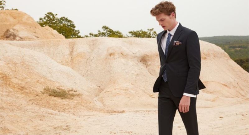 Takım elbise alana ikincisi bedava
