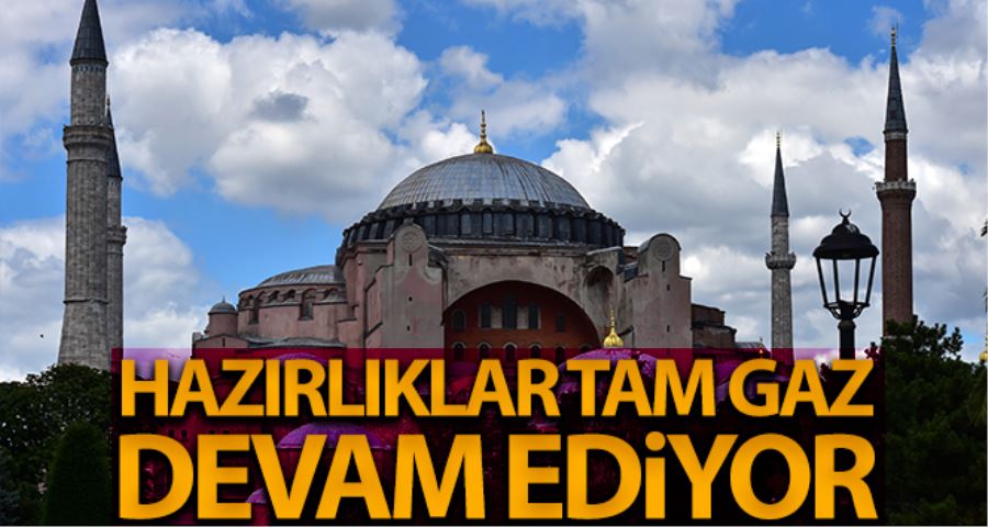 Ayasofya Cami’ne ördek başı yeşili halılar döşenmeye başlandı