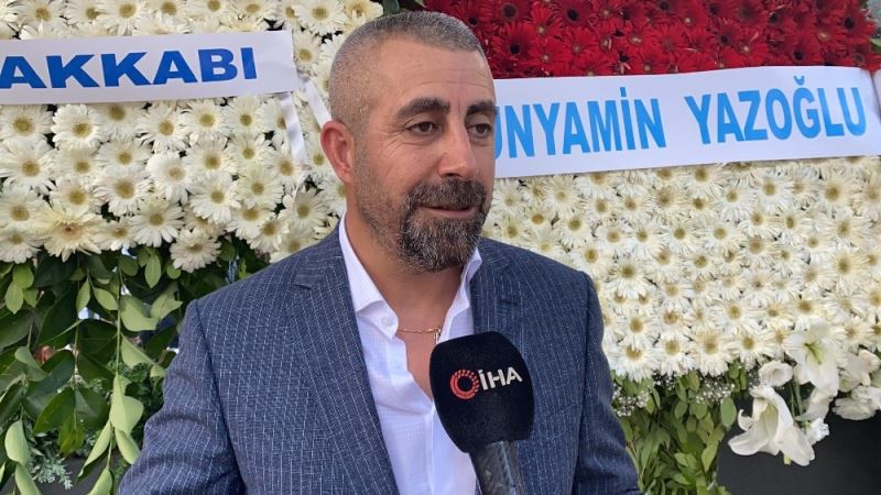 (Özel haber) Beşiktaş Başkanı Çebi’den genç girişimcinin restoranına sürpriz
