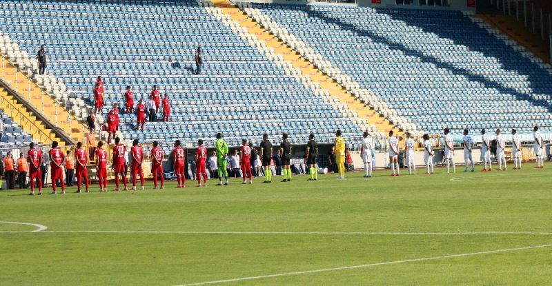 Süper Lig: Kasımpaşa: 0 - Sivasspor: 0 (İlk yarı)
