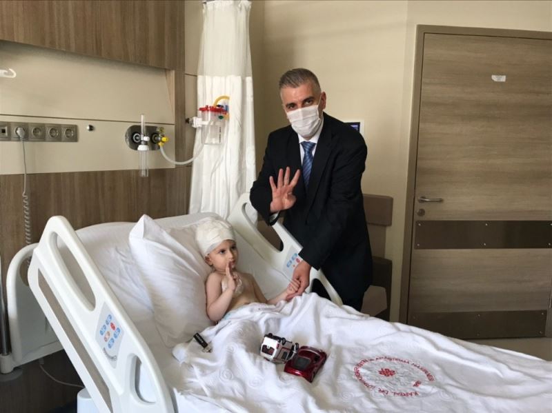 (Özel) Cumhurbaşkanı Erdoğan’ın hastane açılışında sohbet ettiği çocuğun babası konuştu
