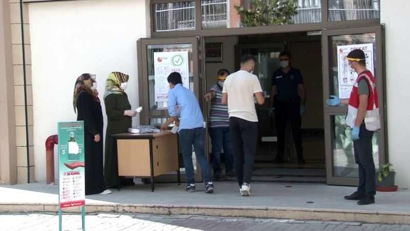 Pandemi süreci sonrası ilk ALES/1 sınavı gerçekleştirildi
