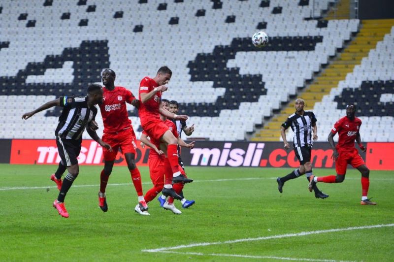 Beşiktaş, Sivasspor’a 1-0 mağlup oldu
