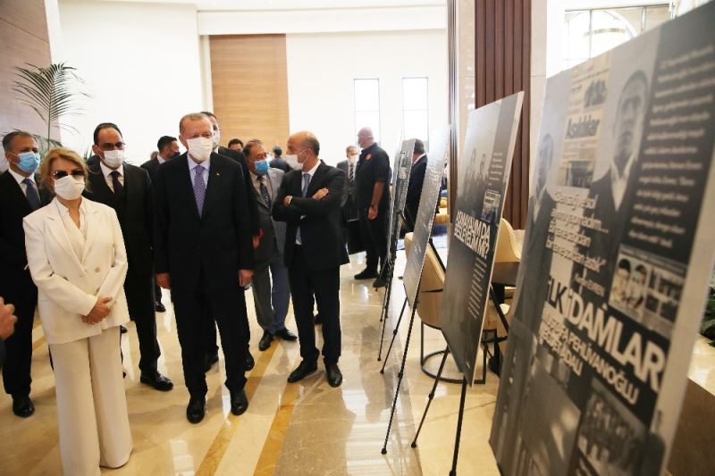 Cumhurbaşkanı Erdoğan ve Tansu Çiller 12 Eylül fotoğraf sergisini gezdi
