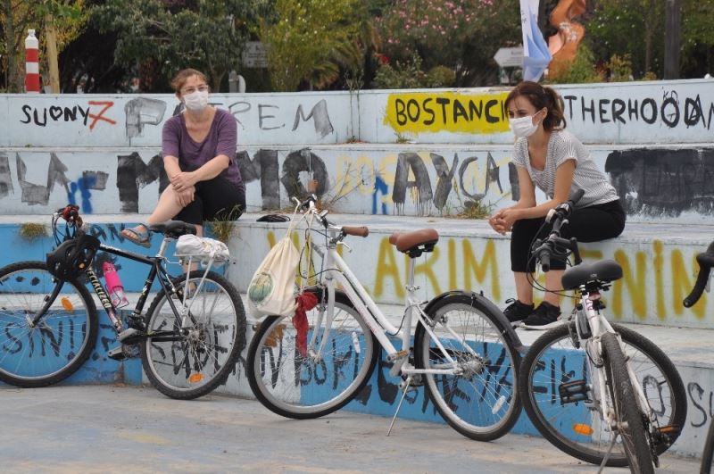 İstanbul’da ulaşımda korona virüsüne karşı gönüllü bisiklet elçileri
