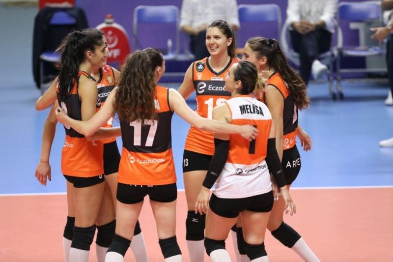 Geleceğe Smaç’tan online voleybol projesi
