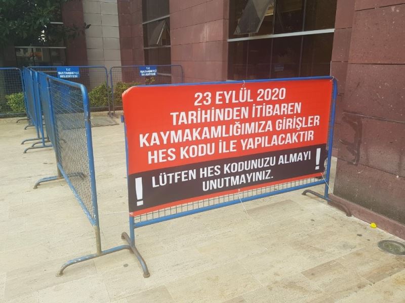 Sultanbeyli Kaymakamlığı’na girişlerde ‘HES Kodu Uygulaması’ başlatıldı
