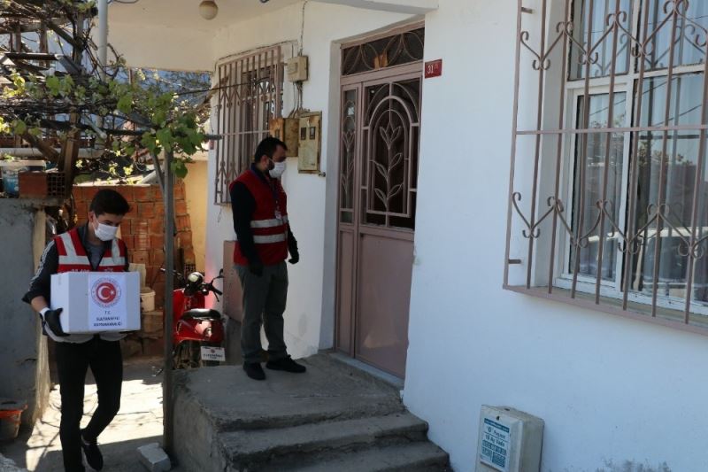 Sultanbeyli Kaymakamlığı korona virüsle mücadelede vatandaşların yardımına koşuyor
