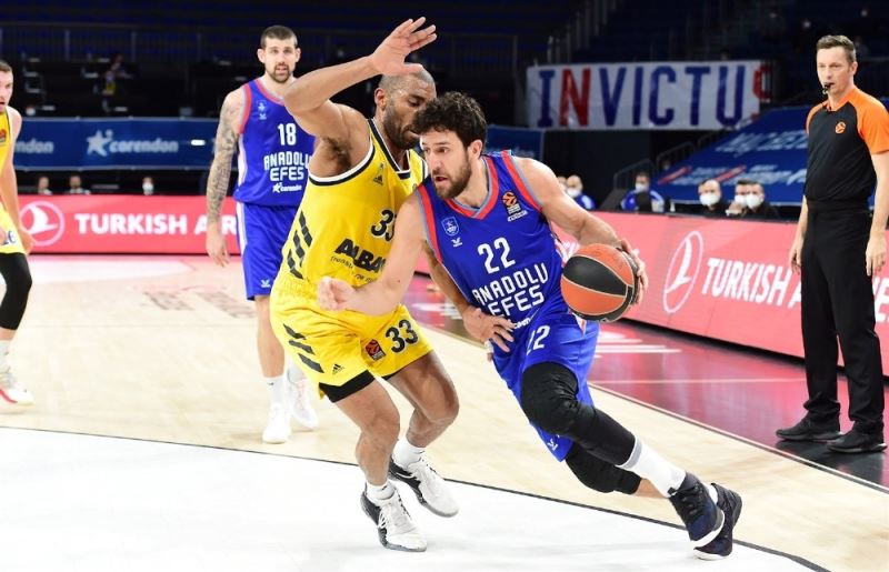 THY Euroleague: Anadolu Efes: 84 - ALBA Berlin: 76
