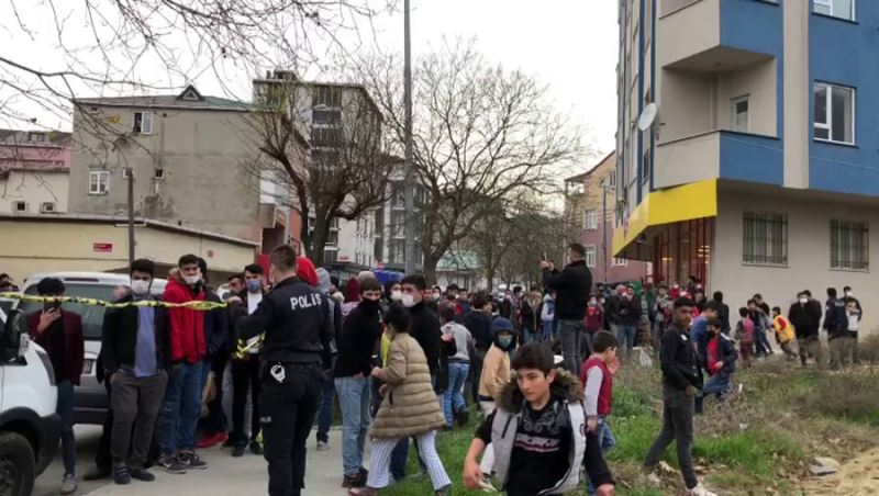 Arnavutköy’de korkutan yangında, kısıtlama hiçe sayıldı
