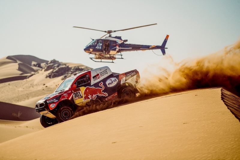 Dakar Rallisi’nde Stephane Peterhansel liderliği ele geçirdi
