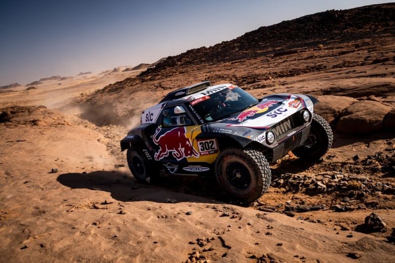 Dakar Rallisi’nde beşinci günde kazanan Giniel De Villiers
