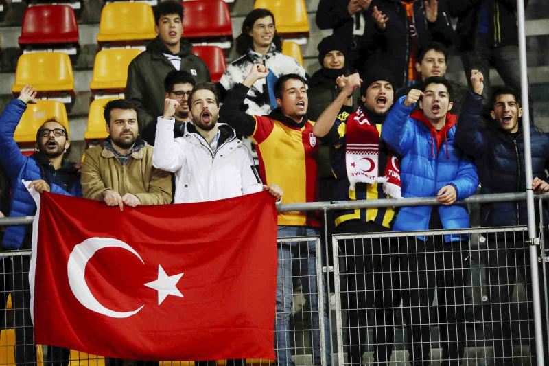 2022 FIFA Dünya Kupası Avrupa Elemeleri: Letonya: 0 - Türkiye: 0 (İlk yarı)
