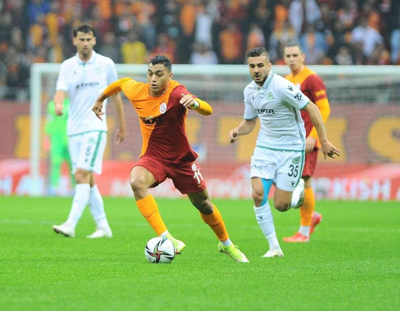 Süper Lig: Galatasaray: 1 - İH Konyaspor: 0 (İlk yarı)
