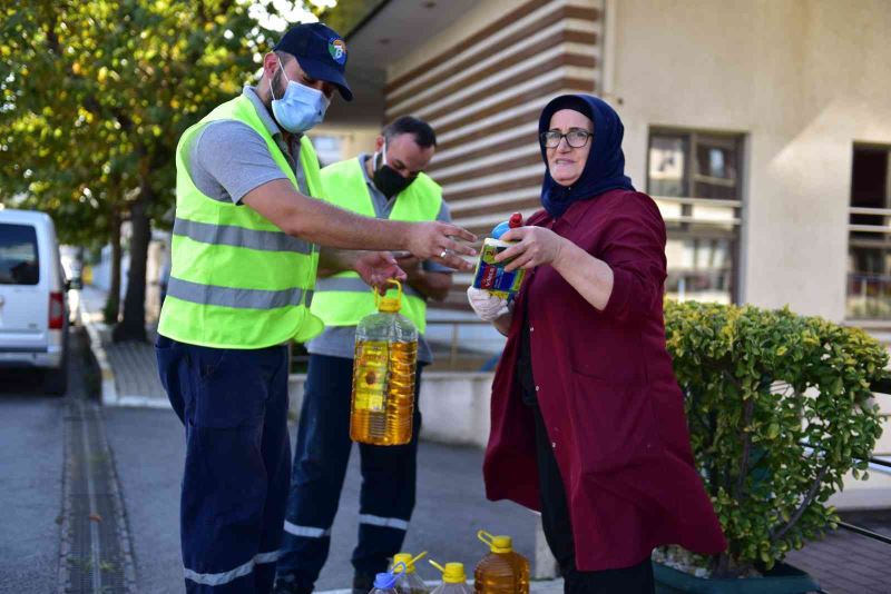 Tuzla’da atık yağ biriktirene temizlik seti
