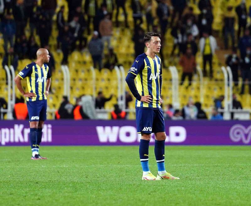 Kadıköy’de ’Yönetim İstifa’ sesleri
