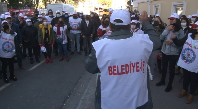 Üç yıldır zam alamayan Bakırköy Belediyesi işçileri greve başladı