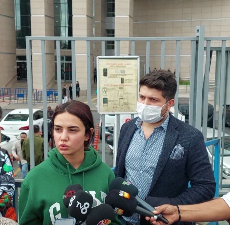 Sosyal medya fenomeni Ece Ronay’dan Mehmet Ali Erbil’e suç duyurusu

