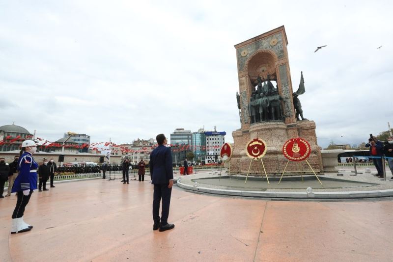 İstanbul’un düşman işgalinden kurutuluşunun 98’inci yılı Taksim’de kutlandı
