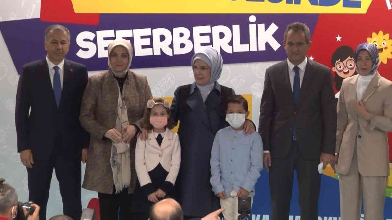 Emine Erdoğan: “Kadınların güçlenmesinin bir sonraki aşaması, daha güçlü ailelerin ortaya çıkmasıdır”

