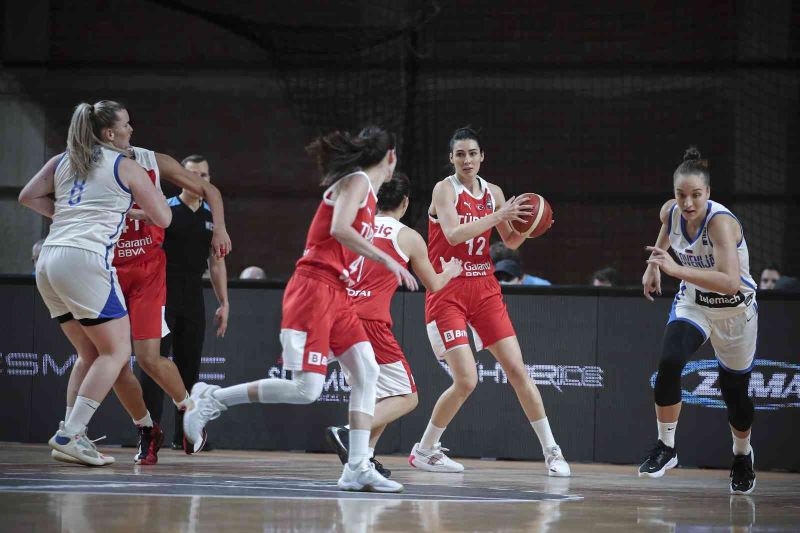 FIBA 2023 Kadınlar Avrupa Şampiyonası Elemeleri: Slovenya: 62 - Türkiye: 78
