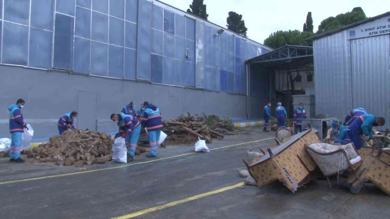 Üsküdar’da ihtiyaç sahipleri, geri dönüşüm ile ısınıyor
