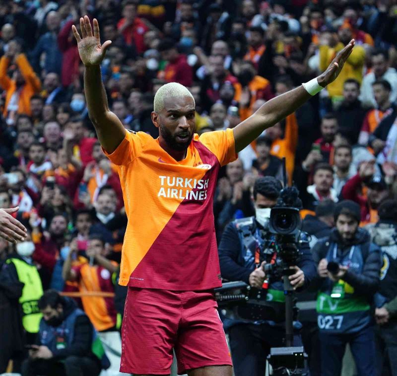 Ryan Babel bu sezonki ilk gol sevinci yaşadı
