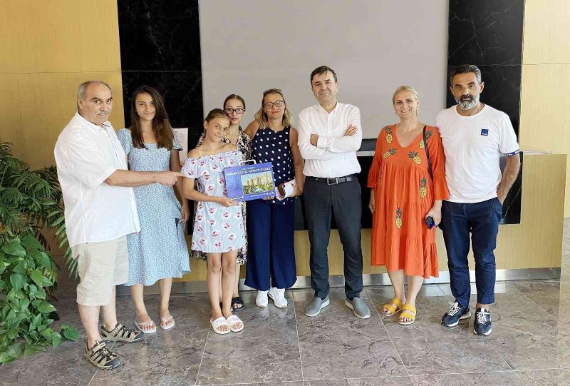 İhlas’ın 3 projesinde teslimat sevinci
