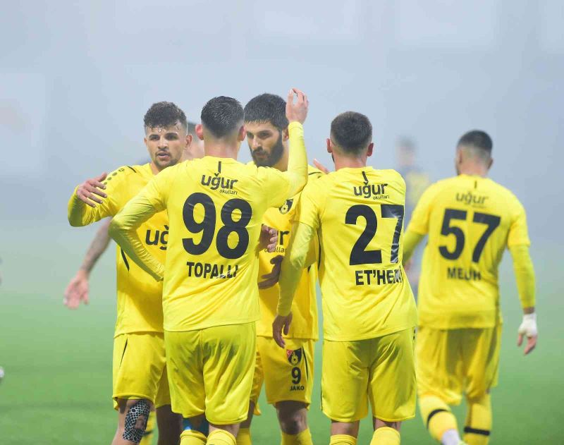 Spor Toto 1. Lig: İstanbulspor: 3 - Menemenspor: 2
