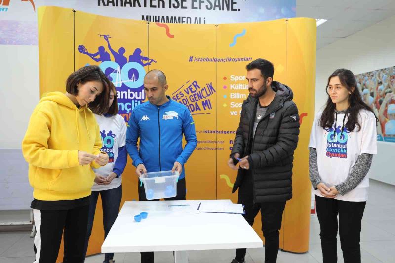 İstanbul Gençlik Oyunları balon futbolu heyecanıyla sürüyor
