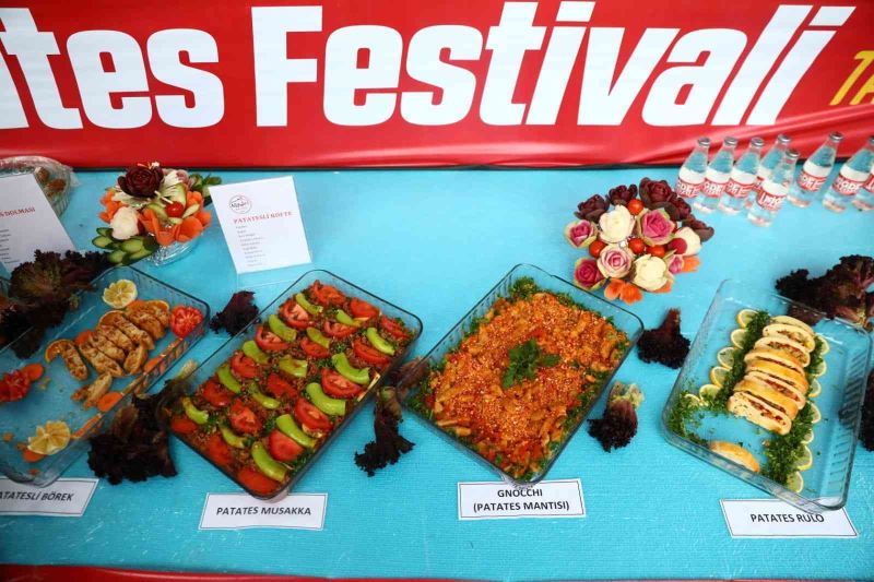 Esenler’de festivalde 10 ton patates tüketildi
